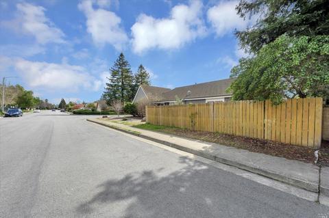 349 Bond Ave, Petaluma, CA 94954 photo 27