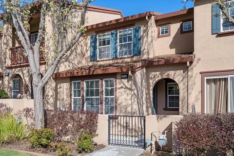 2258 Tokay St, Santa Rosa, CA 95404