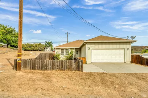 15806 45th Ave, Clearlake, CA 95422