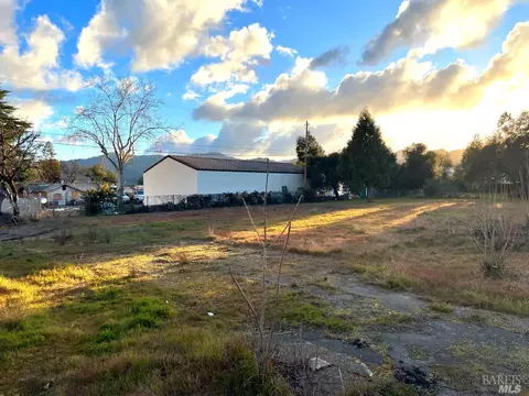 3260 N State St, Ukiah, CA 95482