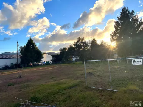 3260 N State St, Ukiah, CA 95482 photo 4