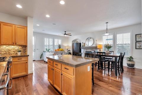 693 Decanter Cir, Windsor, CA 95492 photo 17