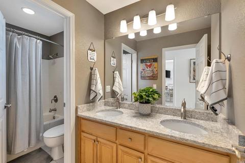 693 Decanter Cir, Windsor, CA 95492 photo 34