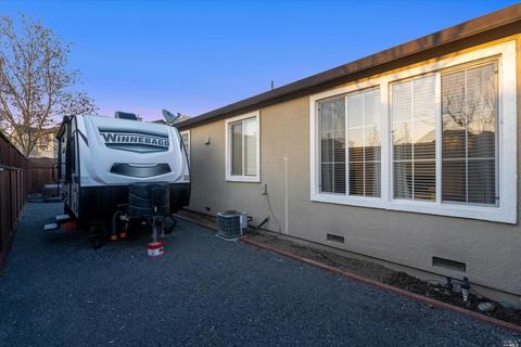 198 Decanter Cir, Windsor, CA 95492 photo 38