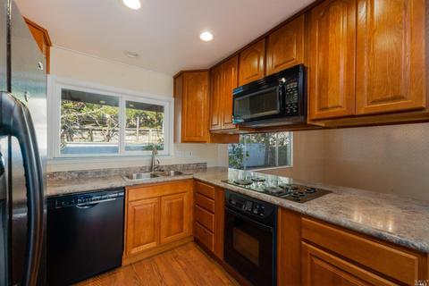 625 Watson Rd, Ukiah, CA 95482 photo 9