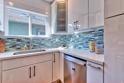 3923 Ruby St, Oakland, CA 94609 photo 13