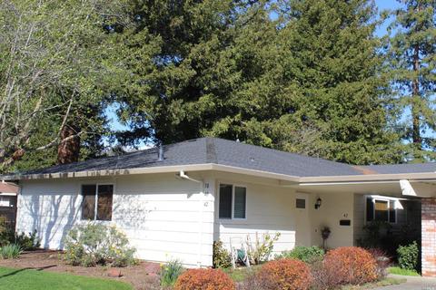 42 Aspen Meadows Cir, Santa Rosa, CA 95409