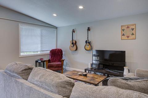 1124 Hayes St, Fairfield, CA 94533 photo 6