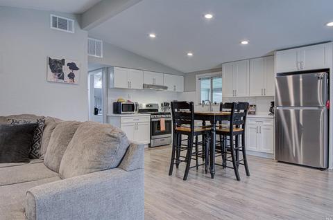 1124 Hayes St, Fairfield, CA 94533 photo 3
