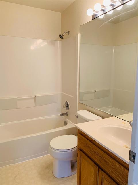 586 Versailles Ln, Fairfield, CA 94534 photo 18
