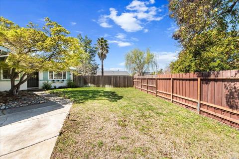 1215 Mallard Ct, Fairfield, CA 94533 photo 4