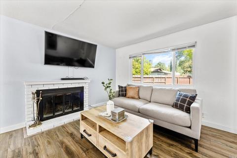 1215 Mallard Ct, Fairfield, CA 94533 photo 9
