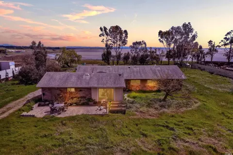 2560 Green Island Rd, American Canyon, CA 94503