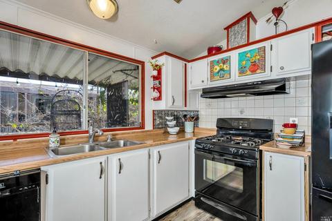 8013 Cliffrose St, Windsor, CA 95492 photo 13