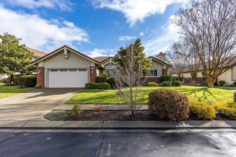 323 Troon Dr, Napa, CA 94558 photo 3