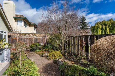 323 Troon Dr, Napa, CA 94558 photo 42