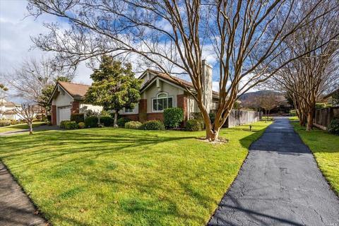 323 Troon Dr, Napa, CA 94558 photo 1