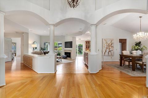 323 Troon Dr, Napa, CA 94558 photo 6