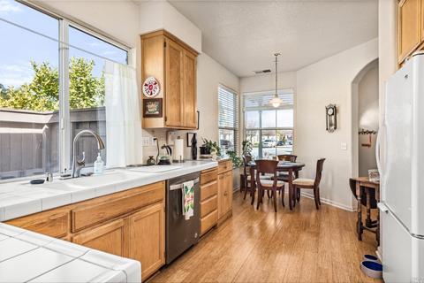 802 Fred Waring Ct, Windsor, CA 95492 photo 12