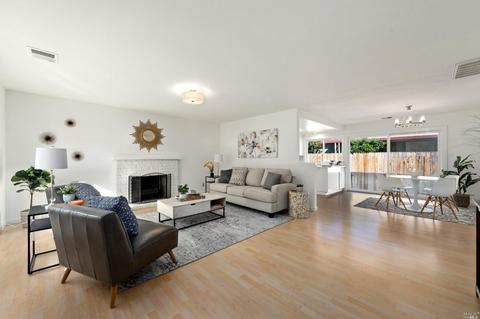 308 Olive Cir, Healdsburg, CA 95448 photo 4