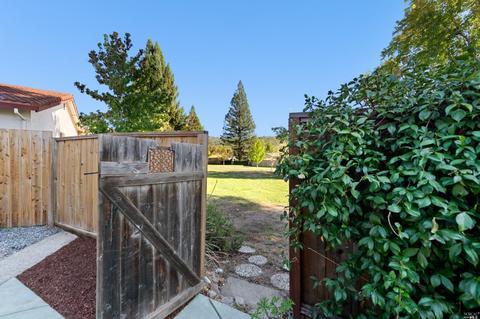 308 Olive Cir, Healdsburg, CA 95448 photo 33