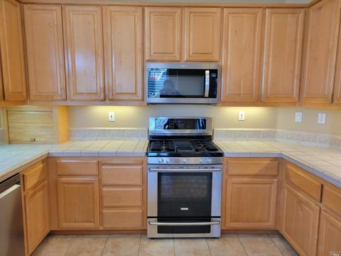 7901 Ruinart Ct, Vallejo, CA 94591 photo 9