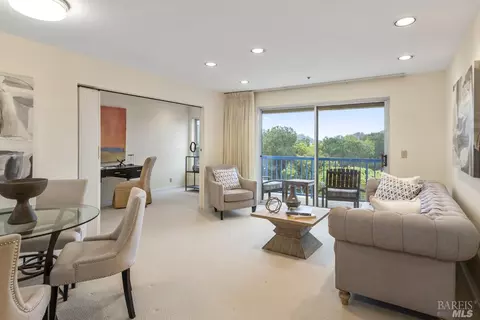 100 Thorndale Dr #251, San Rafael, CA 94903
