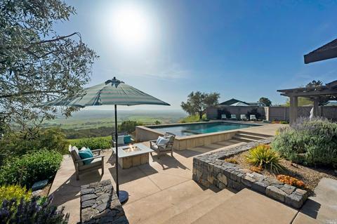 4737 Pressley Rd, Santa Rosa, CA 95404