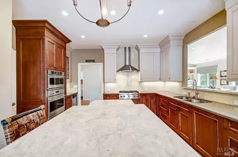 184 Stone Mountain Cir, Napa, CA 94558 photo 40