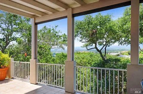 184 Stone Mountain Cir, Napa, CA 94558 photo 4