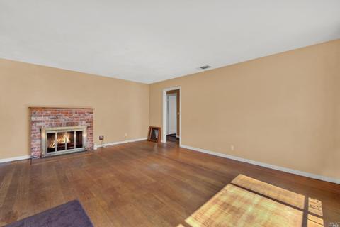 116 Birch St, Vacaville, CA 95688 photo 4