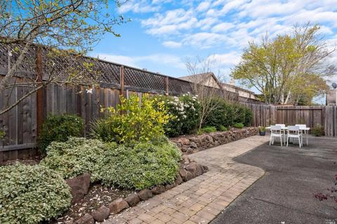 1421 Birdie Dr, Windsor, CA 95492 photo 34
