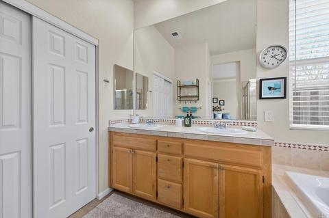 1421 Birdie Dr, Windsor, CA 95492 photo 24