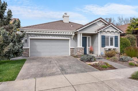 1421 Birdie Dr, Windsor, CA 95492 photo 2
