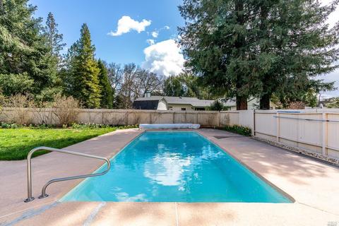 1971 Cori Ln, Redwood Valley, CA 95470
