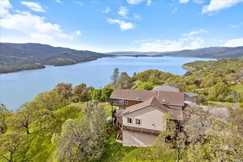 527 Neptune Ct, Napa, CA 94558