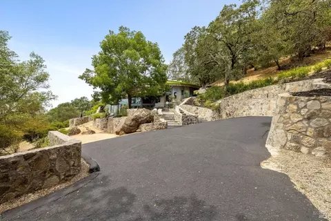1515 Maxwell Ave, Napa, CA 94559