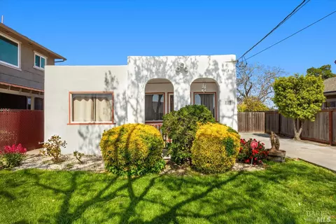 227 Beach Rd, Alameda, CA 94502