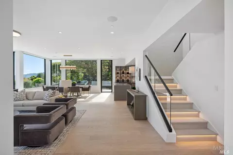 275 Round Hill Rd, Tiburon, CA 94920 photo 3