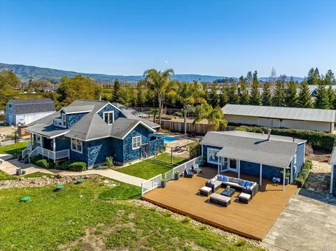 2131 Hoffman Ln, Napa, CA 94558 photo 5