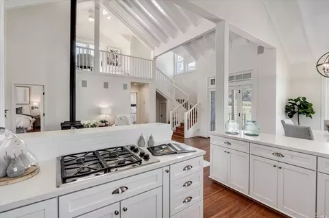 2131 Hoffman Ln, Napa, CA 94558 photo 18