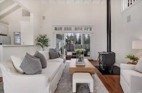 2131 Hoffman Ln, Napa, CA 94558 photo 12