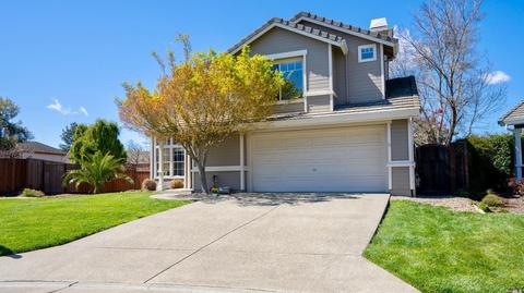 909 Claret Ct, Petaluma, CA 94954