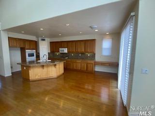 3072 Overlook Dr, Vallejo, CA 94591 photo 2