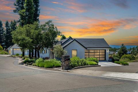 3707 Deauville Pl, Santa Rosa, CA 95403