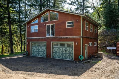 9355 Spyrock Rd, Laytonville, CA 95454