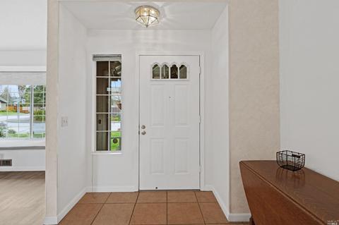 532 Gertrude Dr, Windsor, CA 95492 photo 8
