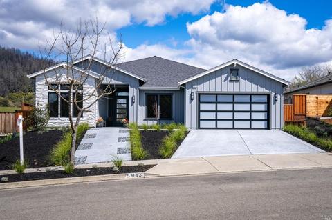 5913 Mountain Hawk Dr, Santa Rosa, CA 95409