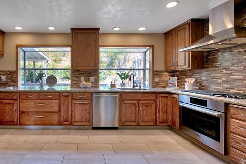 10 Elda Dr, San Rafael, CA 94903 photo 10