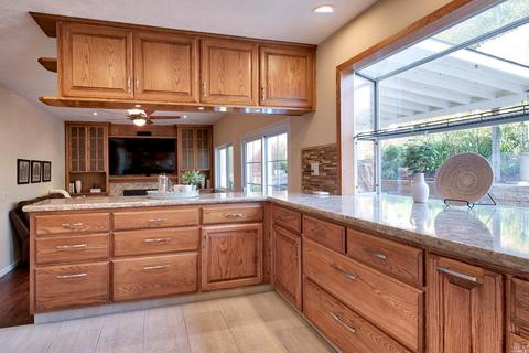 10 Elda Dr, San Rafael, CA 94903 photo 13